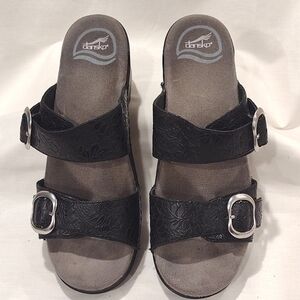 Dansko Sophie Buckle Leather Platform Slides Embossed Leather EU 37 NWOB